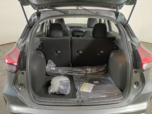 New 2025 Nissan Kicks Play S image 17