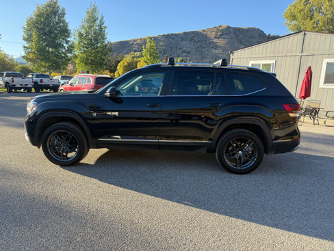 Used 2023 Volkswagen Atlas SEL image 2