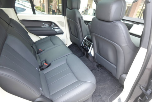 Used 2023 Land Rover Range Rover SE image 15
