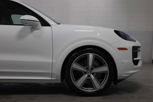 New 2025 Porsche Cayenne GTS image 11