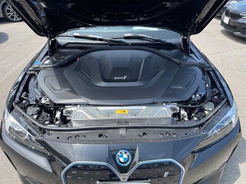 Used 2024 BMW i4 xDrive40i image 27