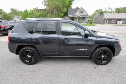 Used 2014 Jeep Compass Sport image 7