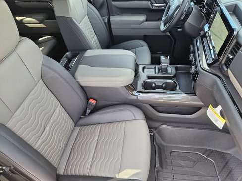 New 2026 Chevrolet Silverado 1500 ZR2 image 18