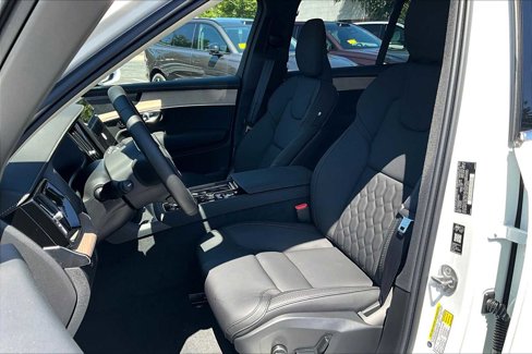 New 2026 Volvo XC90 B6 Plus w/ Protection Package Premier image 13