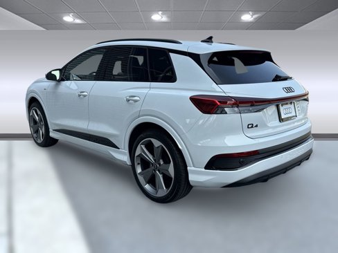 New 2025 Audi Q4 e-tron Prestige image 3