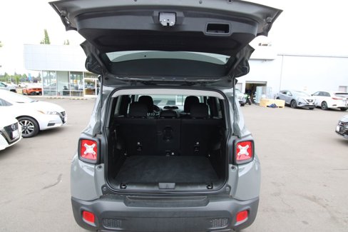 Used 2021 Jeep Renegade Latitude w/ Convenience Group image 28