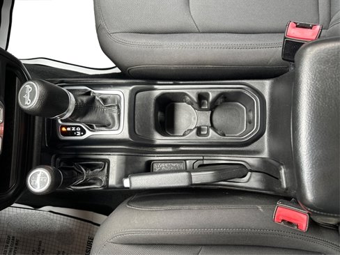Used 2018 Jeep Wrangler Unlimited Sport S image 23