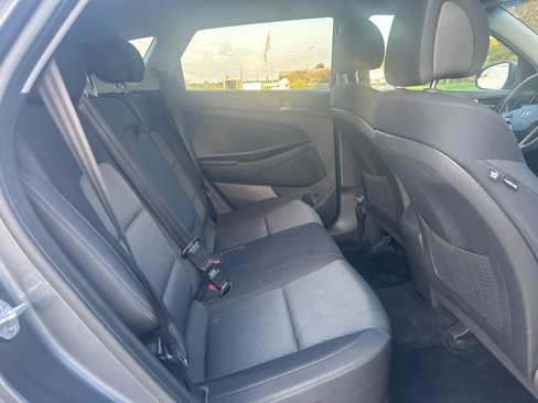 Used 2017 Hyundai Tucson SE image 18