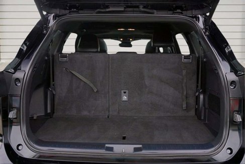 Used 2024 Toyota Highlander FWD image 10