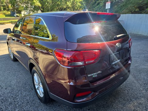 Used 2019 Kia Sorento FWD V6 image 3