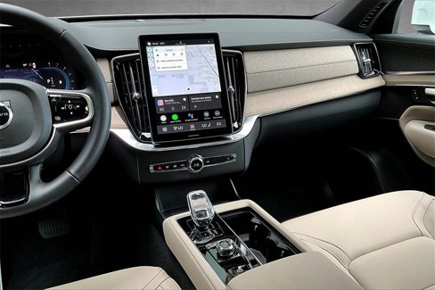Certified 2025 Volvo XC90 B5 Core w/ Climate Package image 9