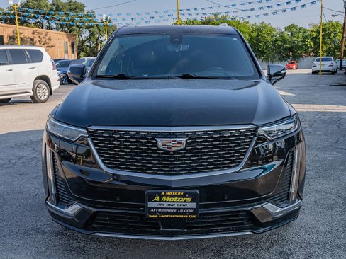 Used 2021 Cadillac XT6 Premium Luxury w/ Platinum Package image 2