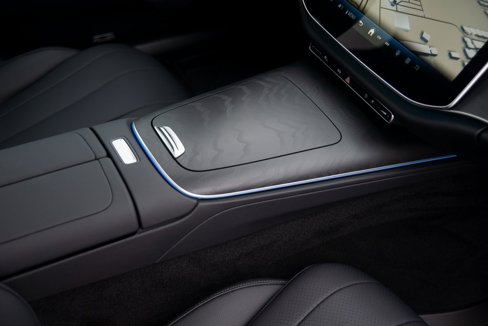 Used 2025 Mercedes-Benz E 350 4MATIC Sedan image 34