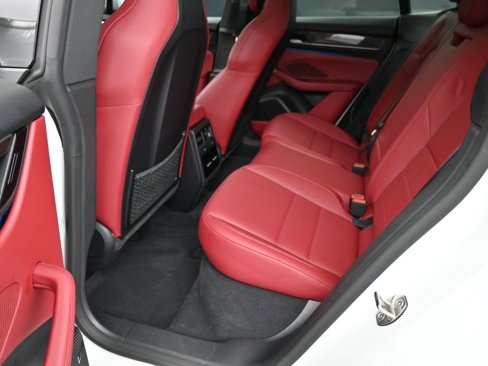 Certified 2025 Porsche Macan 4S Electric image 22
