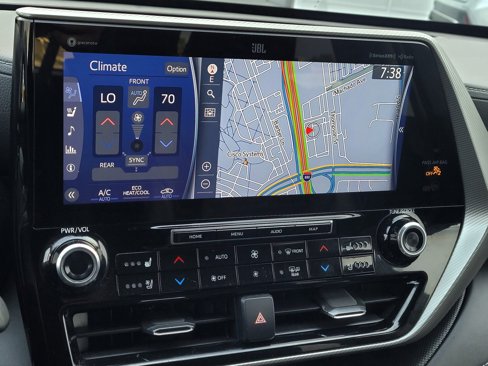 Used 2022 Toyota Highlander Platinum image 16