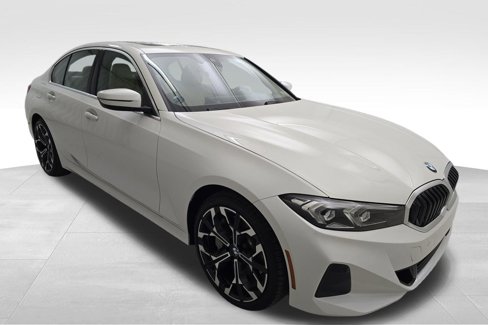 Certified 2025 BMW 330i xDrive Sedan w/ Convenience Package image 2