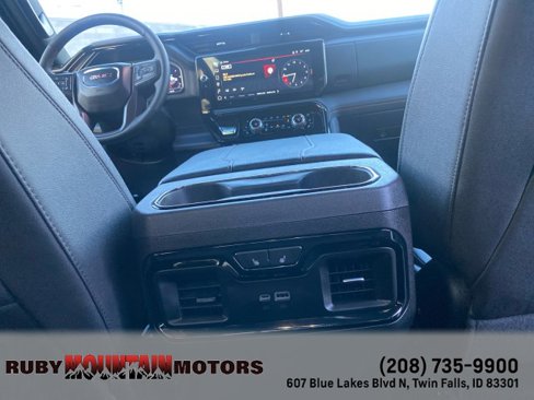 Used 2024 GMC Sierra 1500 AT4 w/ Technology Package image 20