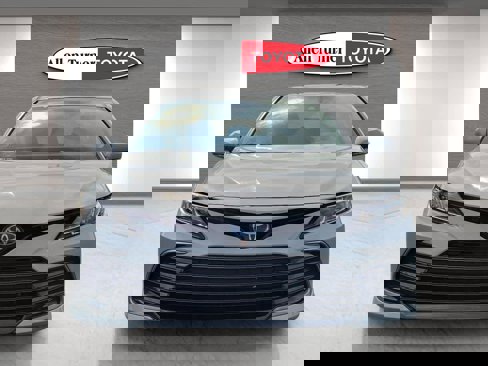 Used 2024 Toyota Camry LE image 4