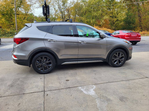 Used 2018 Hyundai Santa Fe Sport w/ 2.0T Ultimate Tech Package 05 image 9