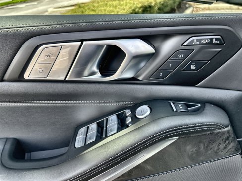 New 2026 BMW X7 xDrive40i w/ Premium Package image 17
