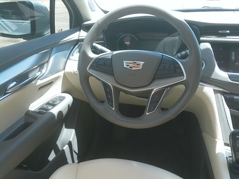 Used 2024 Cadillac XT5 Premium Luxury image 7