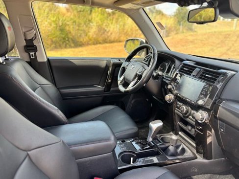 Used 2023 Toyota 4Runner TRD Off-Road Premium image 6