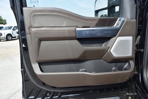 New 2025 Ford F250 King Ranch w/ Chrome Package image 19