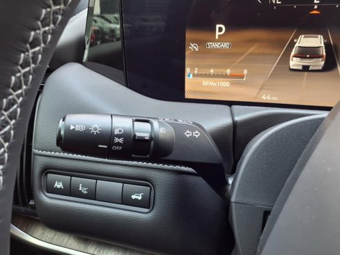 New 2025 Nissan Armada Platinum Reserve image 15