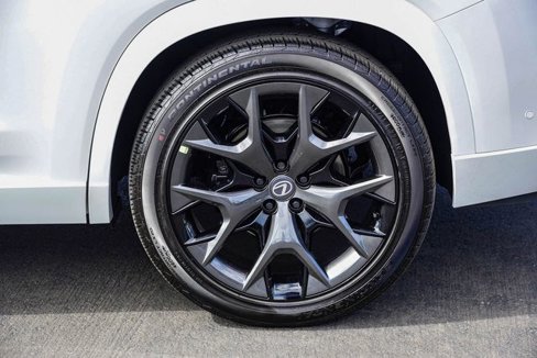 New 2026 Lexus TX 500h AWD image 9