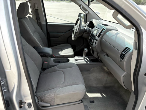 Used 2016 Nissan Frontier SV image 14