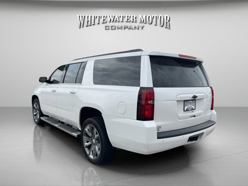 Used 2019 Chevrolet Suburban LT w/ LT Signature Package image 3