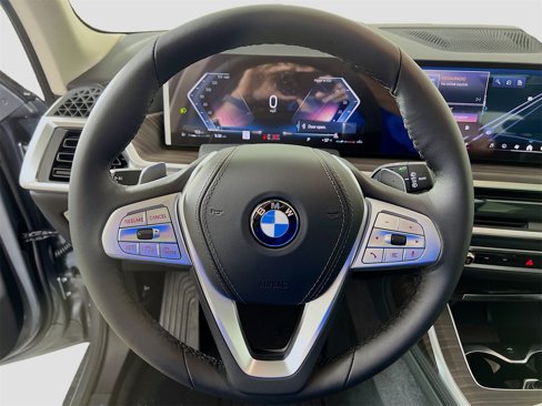 New 2026 BMW X7 xDrive40i image 13