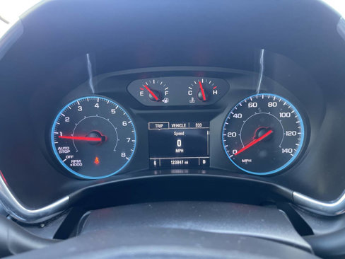 Used 2019 Chevrolet Equinox LS image 30