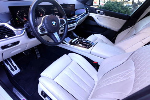 Used 2023 BMW X7 xDrive40i w/ M Sport Package image 25