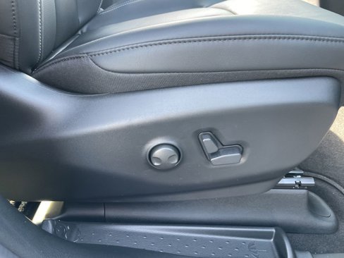 New 2026 Chrysler Pacifica Select image 38