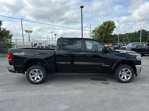 New 2026 RAM 1500 4x4 Crew Cab image 3