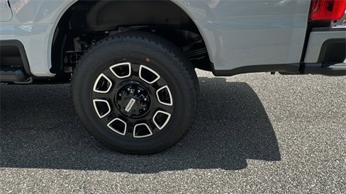 New 2025 Ford F250 Platinum image 19
