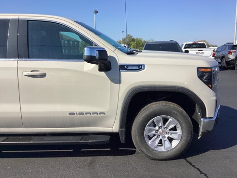New 2026 GMC Sierra 1500 SLE w/ Preferred Package image 8