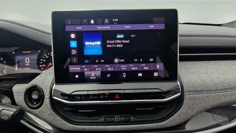 Used 2024 Jeep Compass Latitude image 18