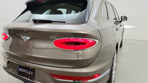 New 2025 Bentley Bentayga image 39