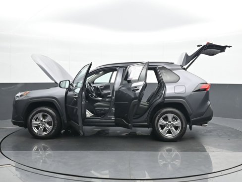Used 2023 Toyota RAV4 XLE image 27
