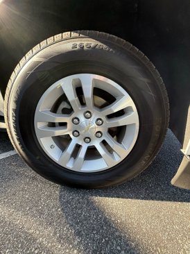 Used 2018 Chevrolet Suburban LT image 35
