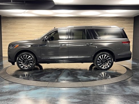 Used 2024 Lincoln Navigator L Black Label image 21