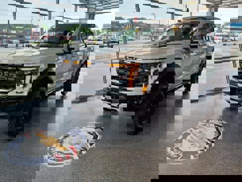 Used 2025 Ford F150 Raptor image 3