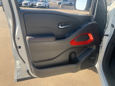 New 2025 Nissan Frontier PRO-4X w/ Pro Premium Package image 12