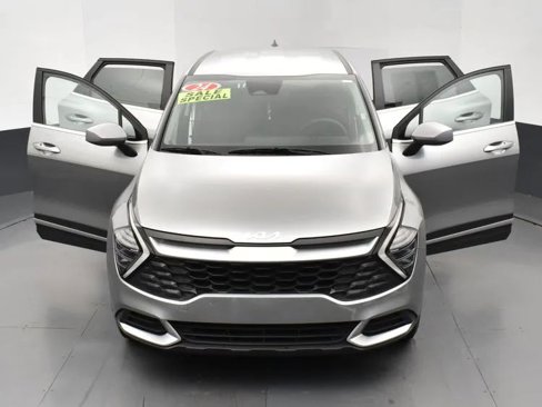 Used 2024 Kia Sportage LX image 10