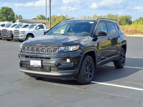 New 2026 Jeep Compass Latitude image 2