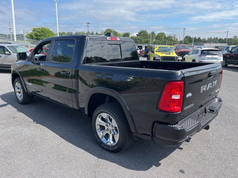 New 2026 RAM 1500 4x4 Crew Cab image 7