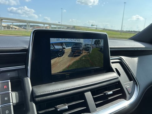 Used 2022 Chevrolet Suburban Z71 image 26