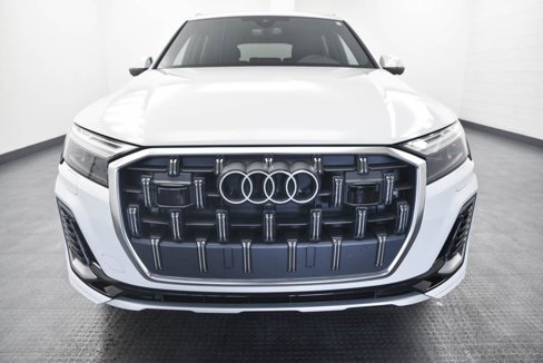 Used 2025 Audi Q7 3.0T Premium w/ Convenience Package image 2